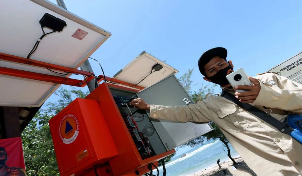 BMKG Pasang 10.000+ Detektor Pantau Gempa–Tsunami di Seluruh RIBMKG Pasang 10.000+ Detektor Pantau Gempa–Tsunami di Seluruh RI
