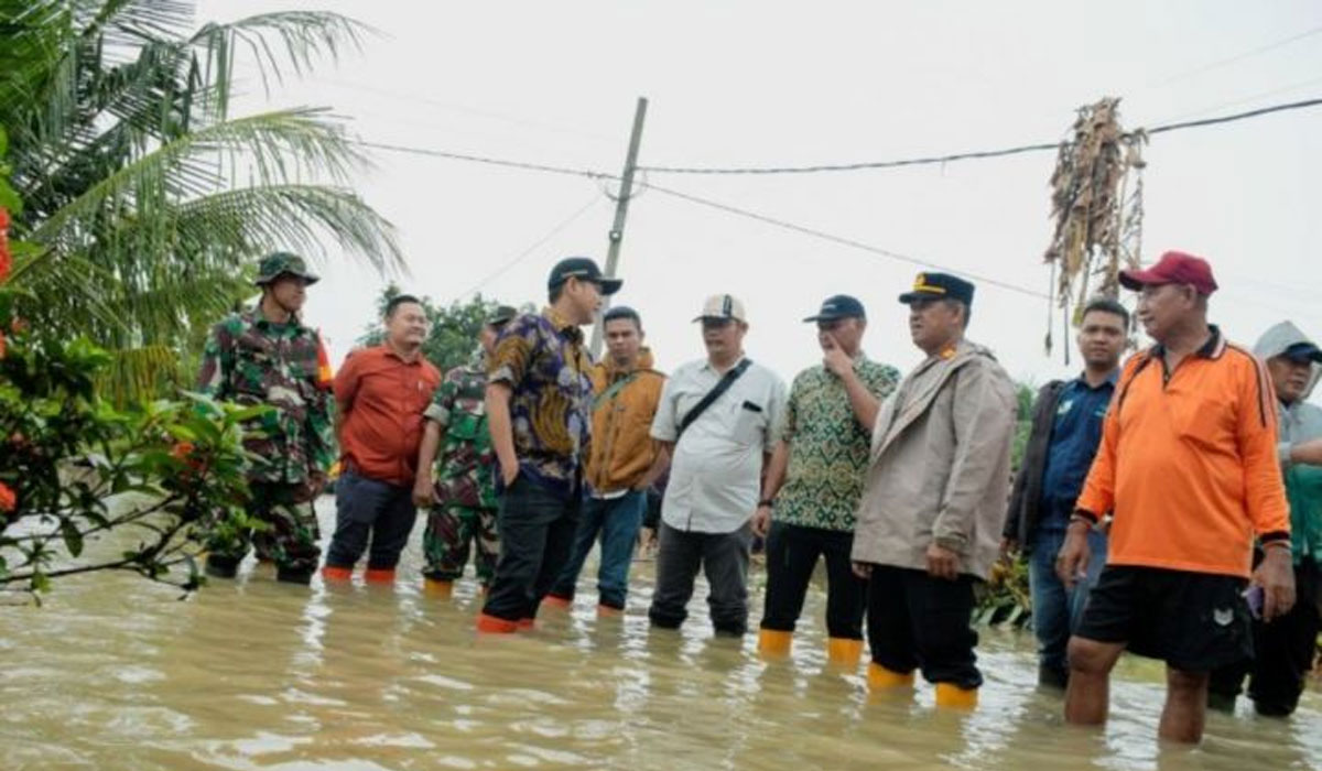 mencekam! banjir tengah malam rendam 14 desa di sukoharjo, warga panik